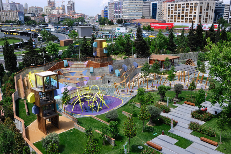 Turkey Zorlu Center of the playground土耳其佐鲁中心游乐场
